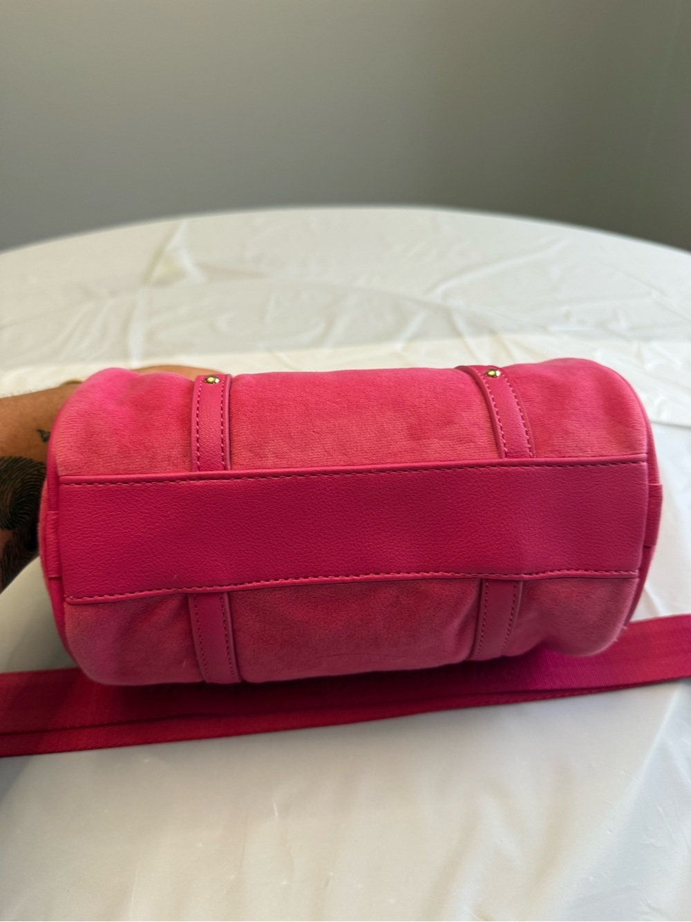 Juicy Couture Pink Velour Mini Barrel Bag Y2K Crossbody - Picture 13 of 15